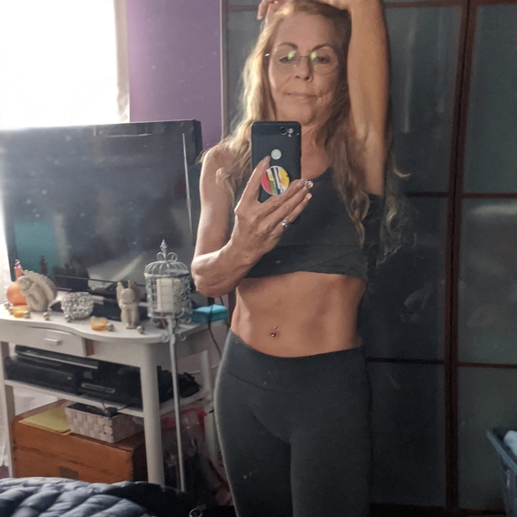 Meet your Posher, Cassandra - Picture 1 of 1